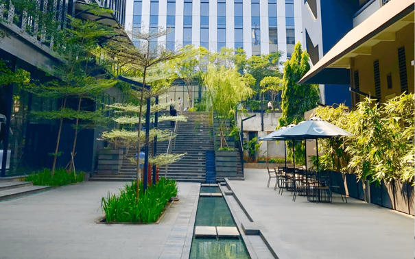 250m² Office To Let in Pinelands