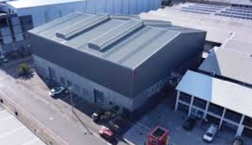 150m² Warehouse To Let in Clayville