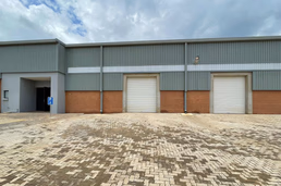 1,000m² Warehouse To Let in Clayville