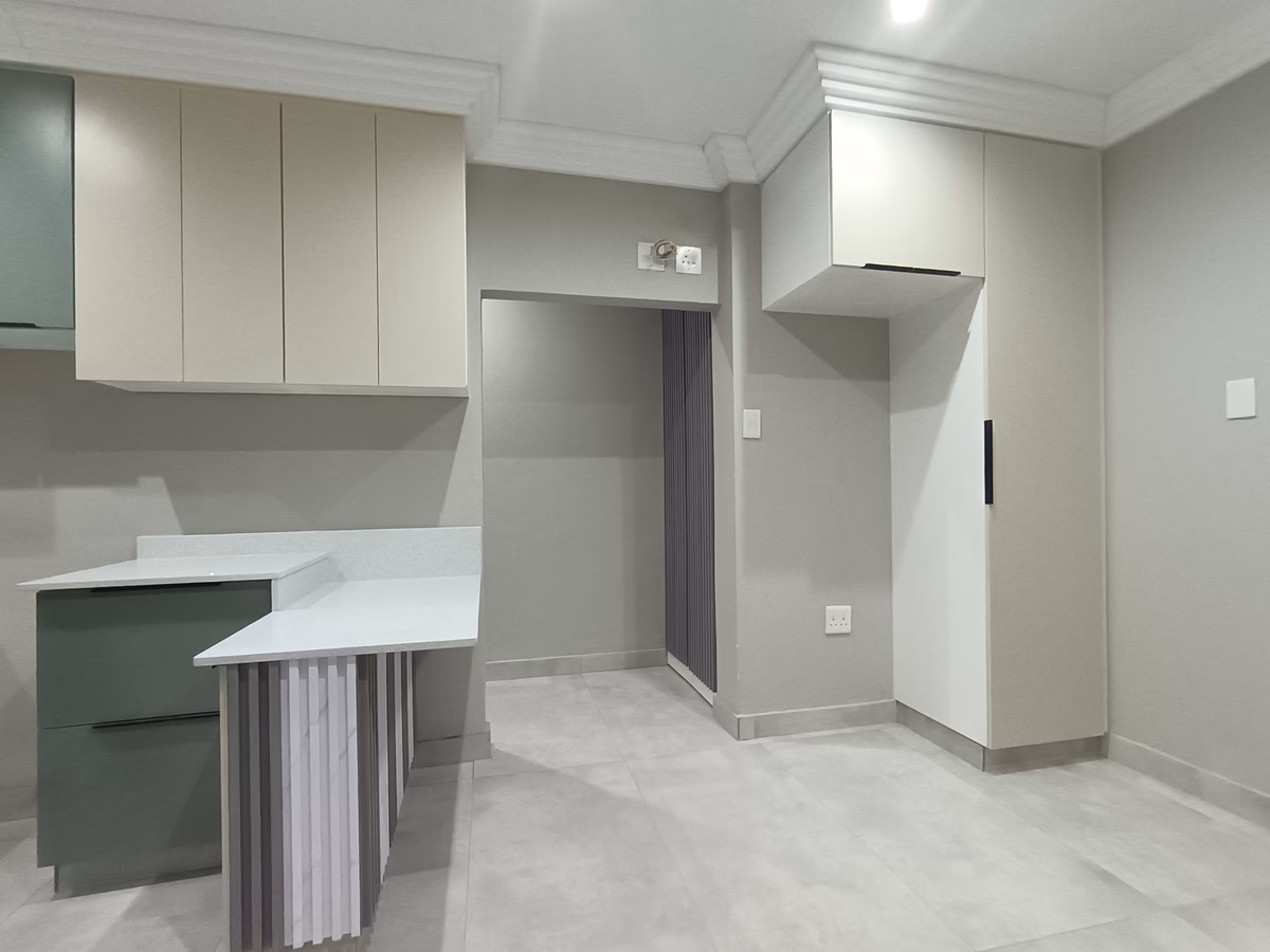 836m² Office For Sale in Parlock