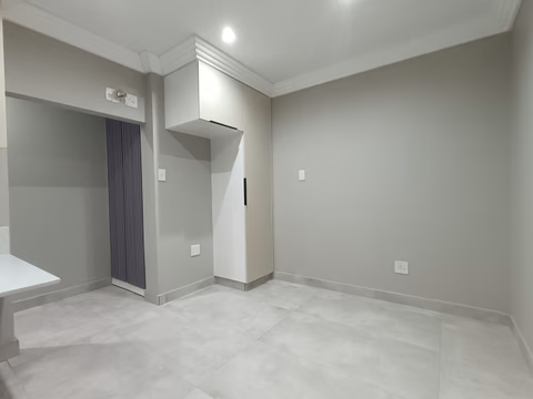 1,500m² Business For Sale in Parlock