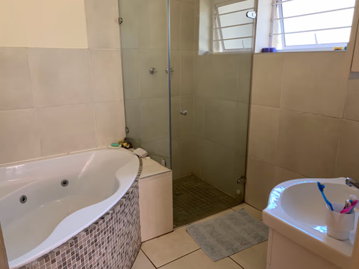 3 Bedroom House For Sale in Mangweni