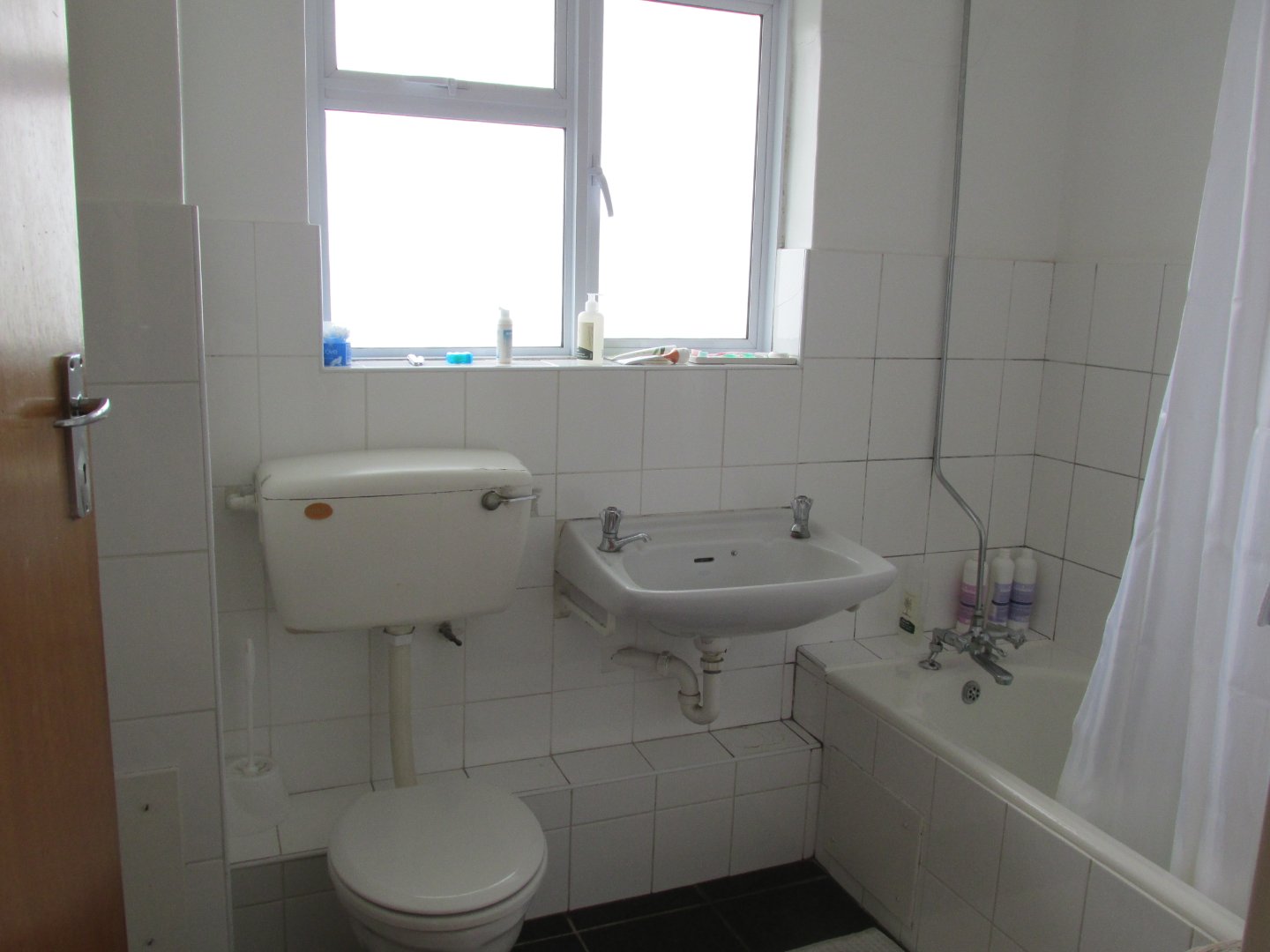 3 Bedroom Flat To Let in Mangweni