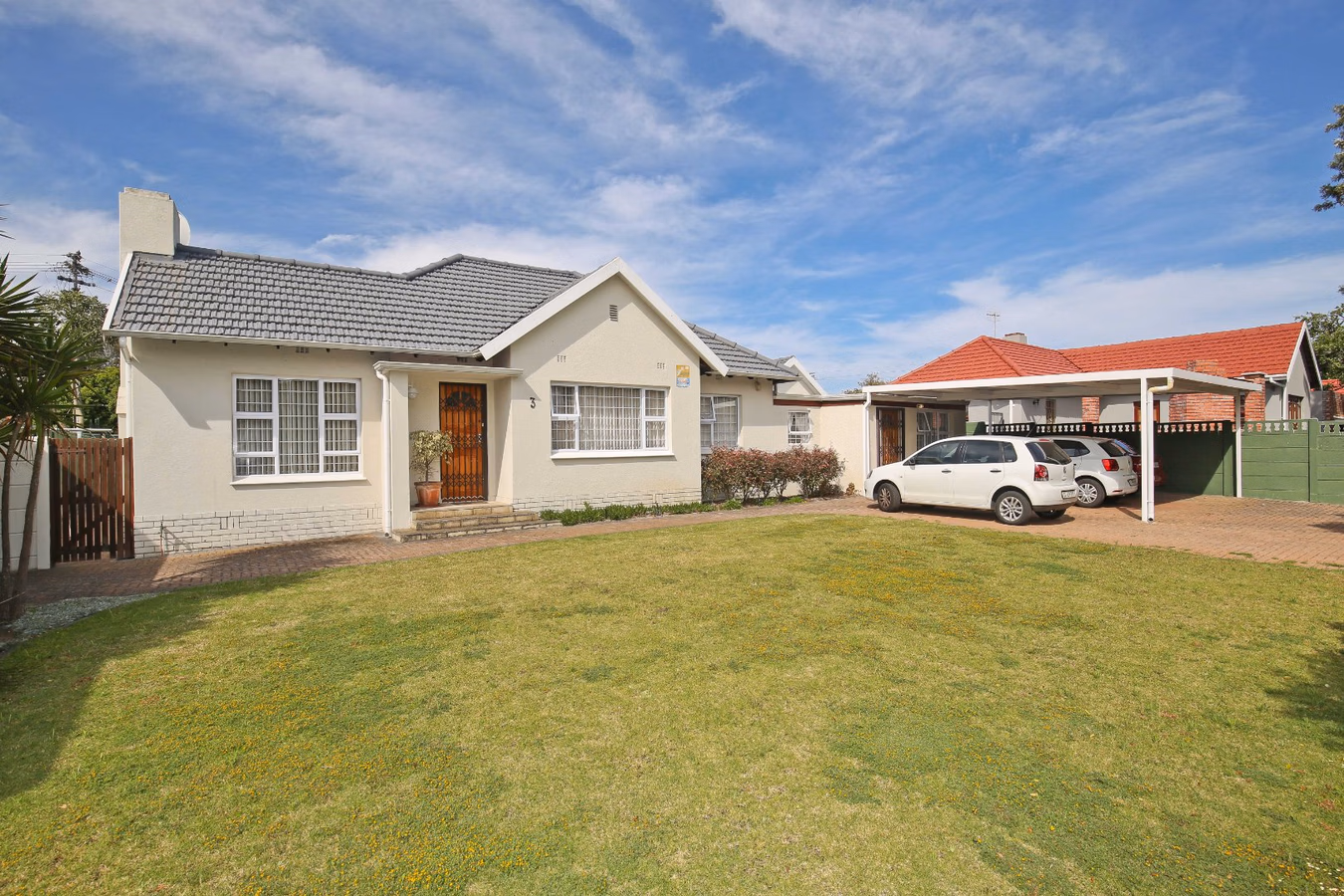5 Bedroom House For Sale in Mangweni