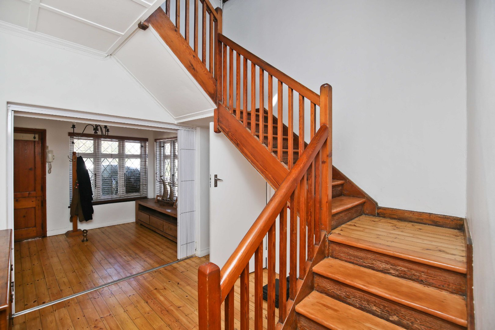 6 Bedroom House For Sale in Mangweni