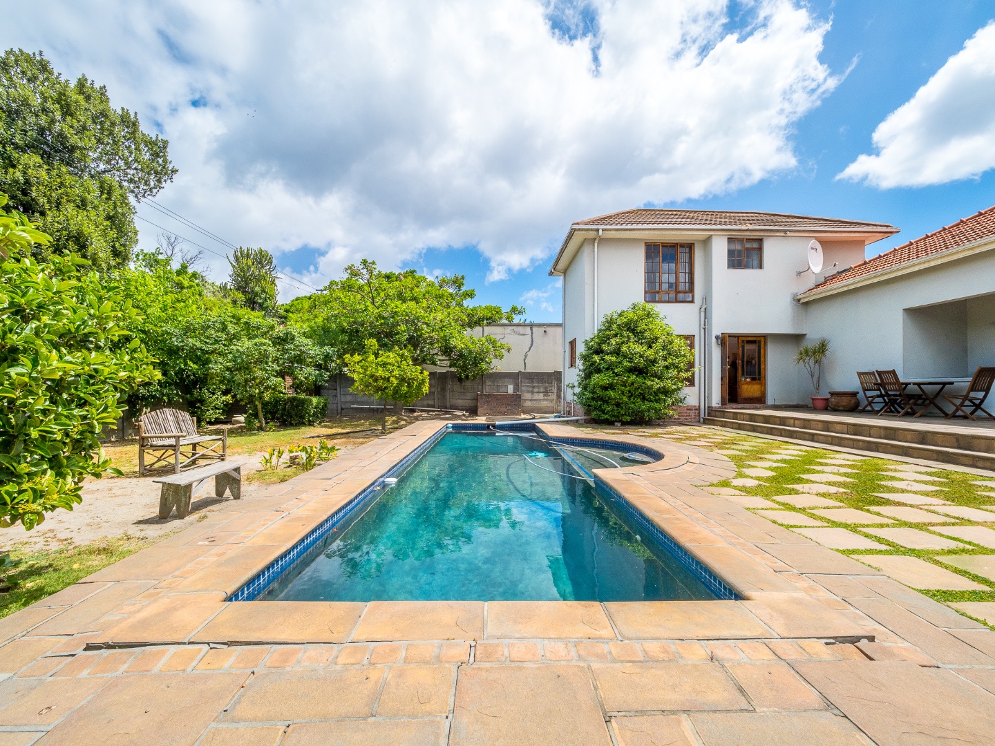 4 Bedroom House For Sale in Mangweni