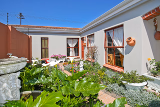 2 Bedroom House For Sale in Mangweni