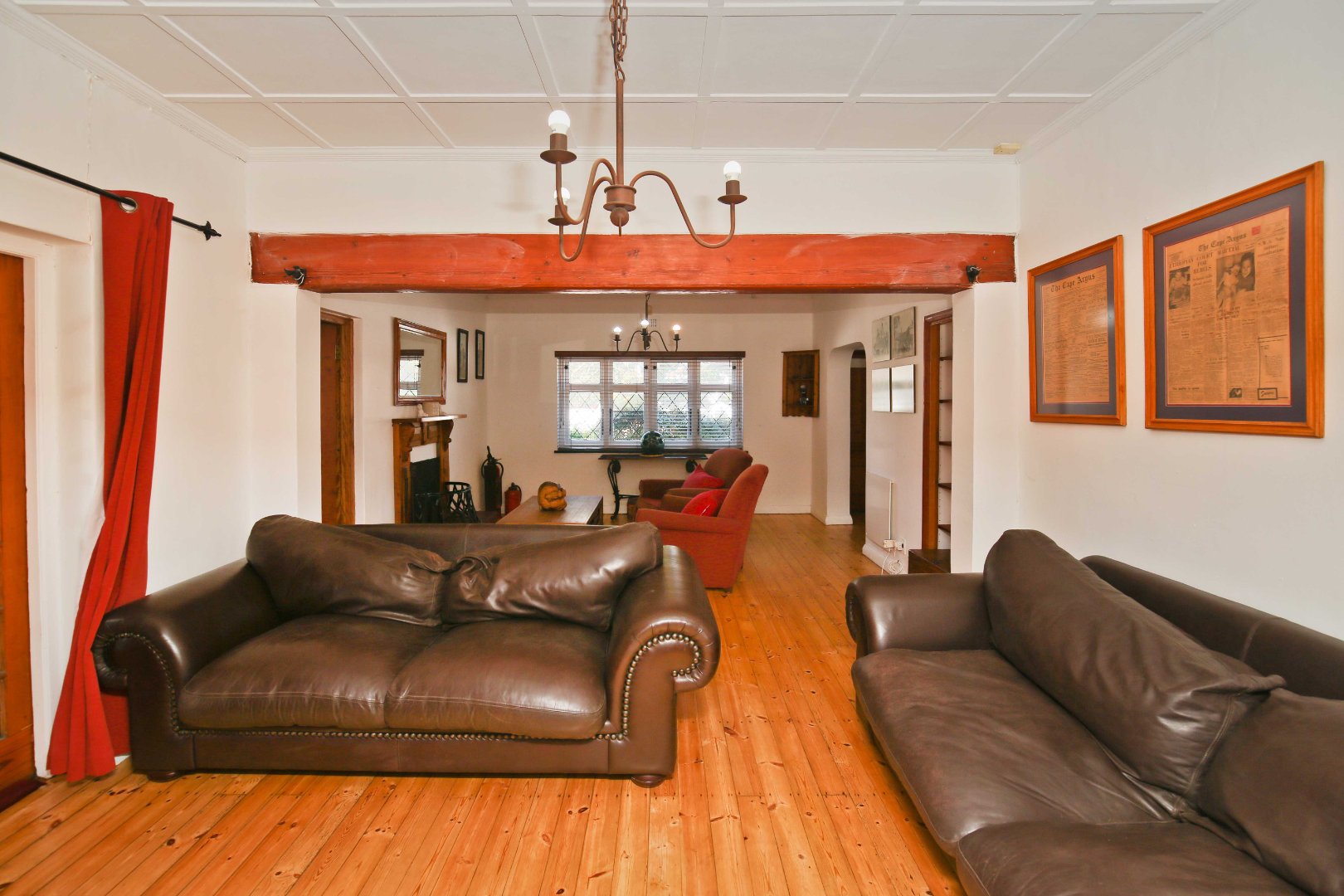 6 Bedroom House For Sale in Mangweni