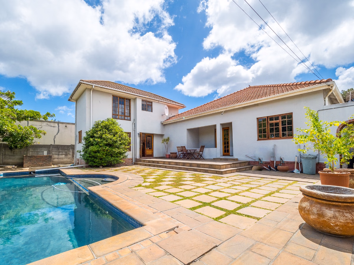 4 Bedroom House For Sale in Mangweni