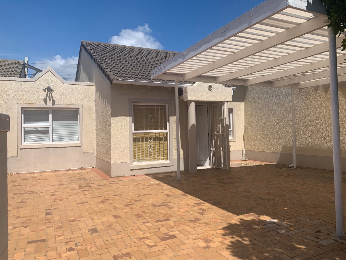 2 Bedroom House For Sale in Mangweni