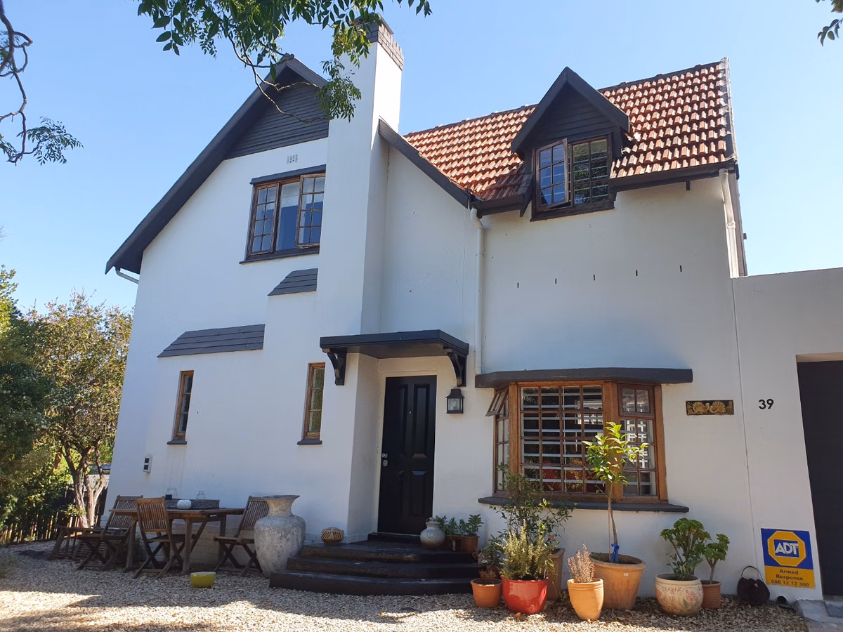 4 Bedroom House For Sale in Mangweni