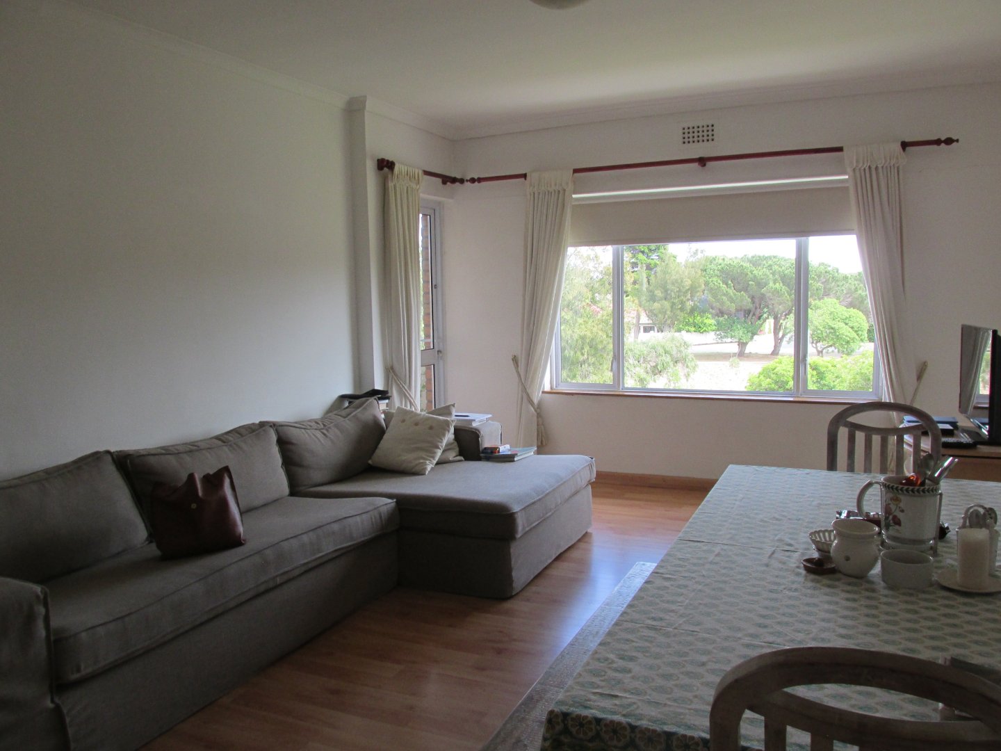 3 Bedroom Flat To Let in Mangweni
