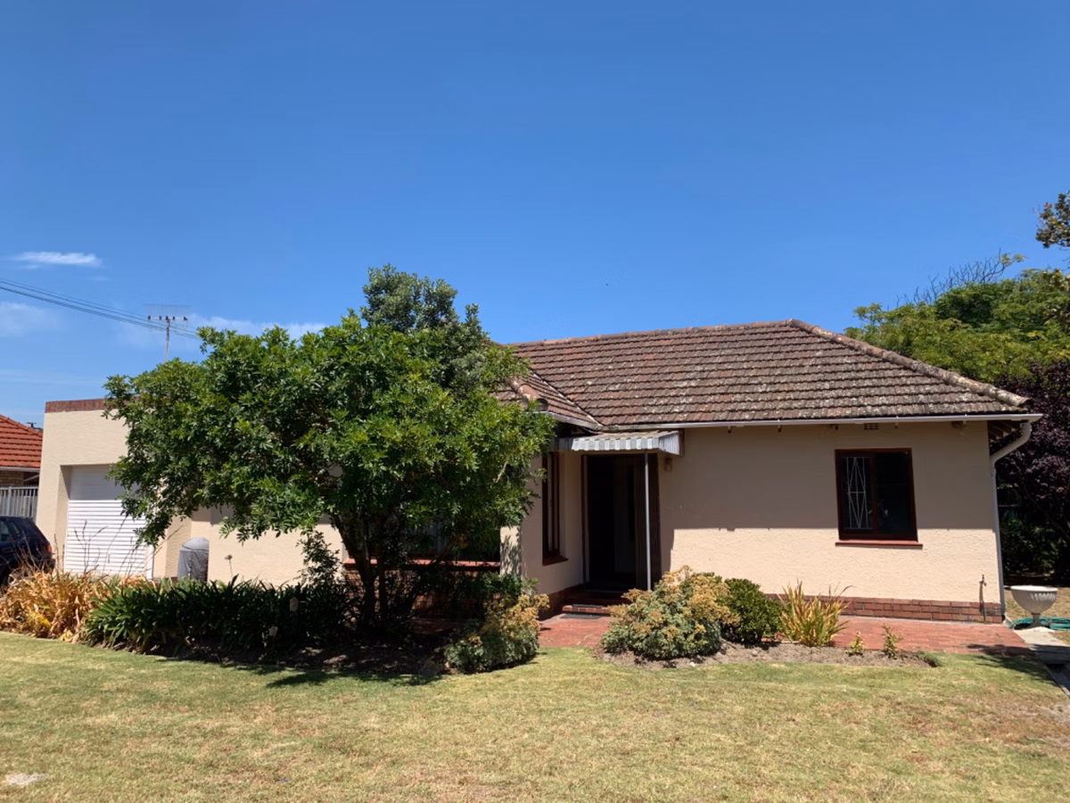 3 Bedroom House For Sale in Mangweni