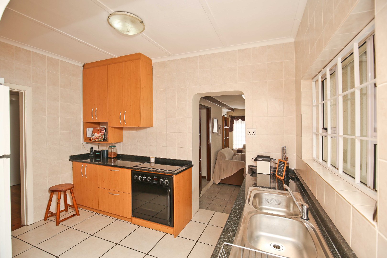 5 Bedroom House For Sale in Mangweni
