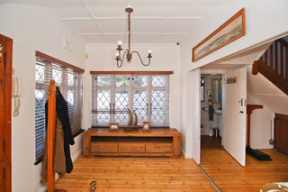 6 Bedroom House For Sale in Mangweni