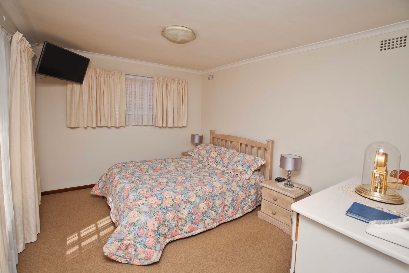 5 Bedroom House For Sale in Mangweni