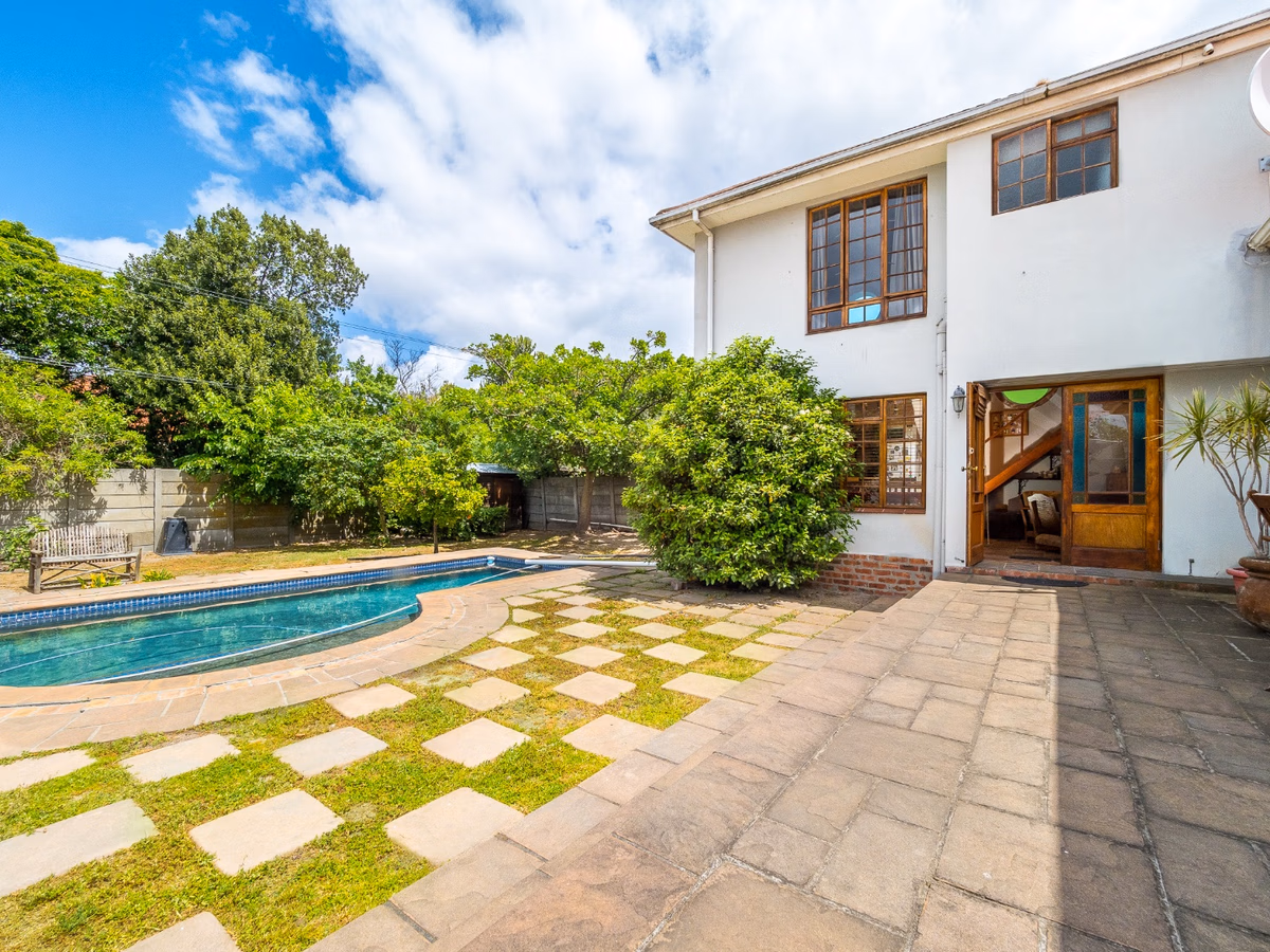 4 Bedroom House For Sale in Mangweni