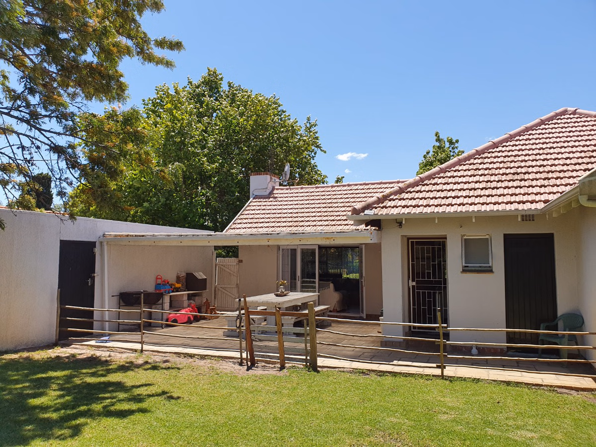 3 Bedroom House For Sale in Mangweni