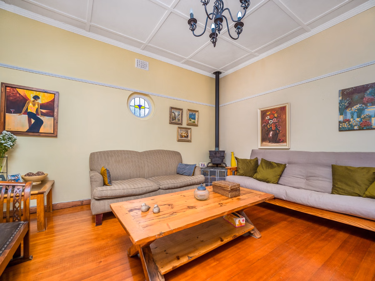 4 Bedroom House For Sale in Mangweni