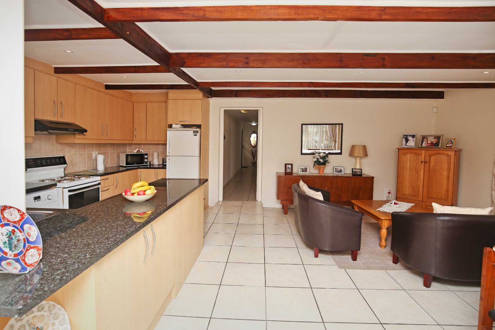 5 Bedroom House For Sale in Mangweni