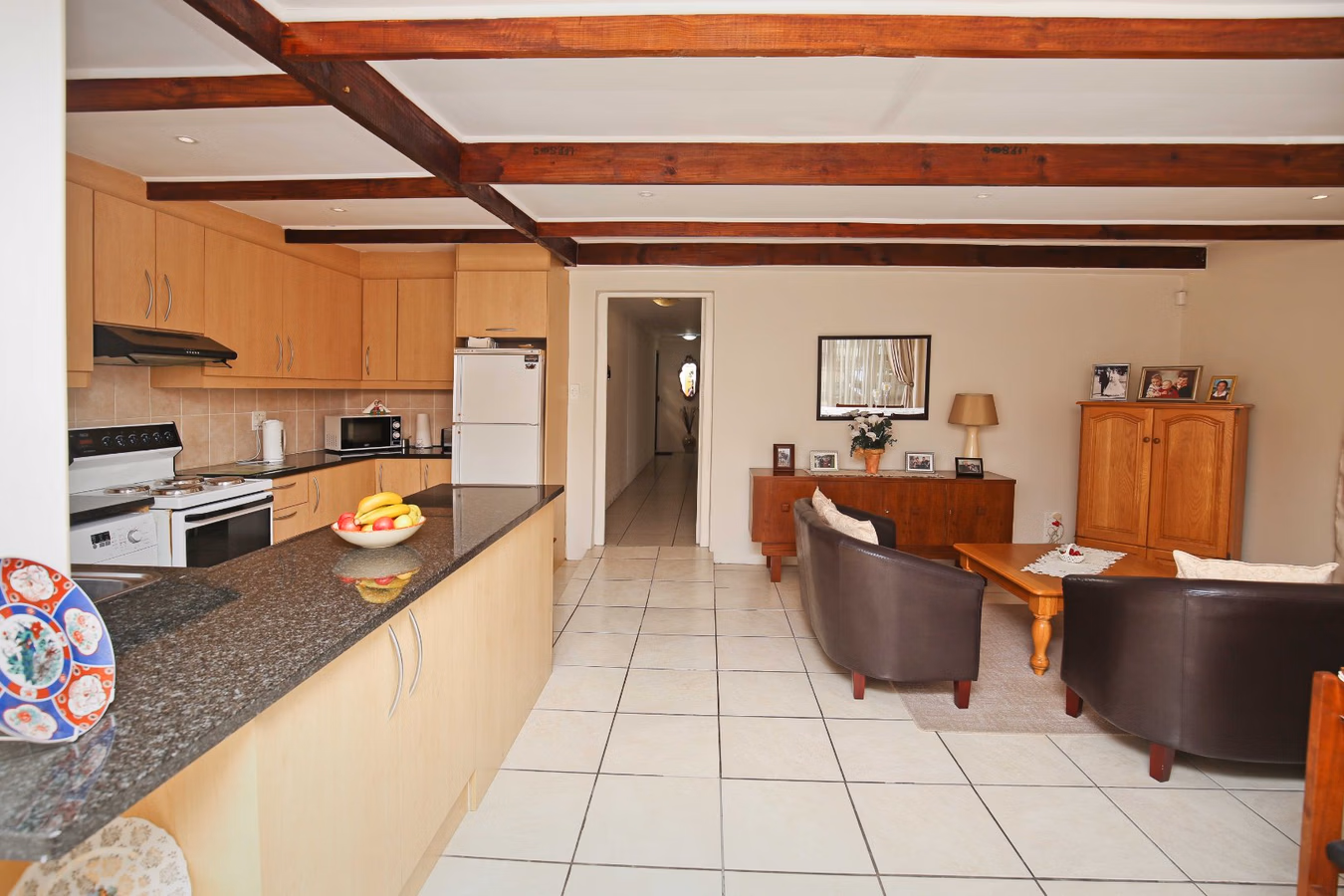 5 Bedroom House For Sale in Mangweni
