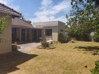 3 Bedroom House For Sale in Mangweni