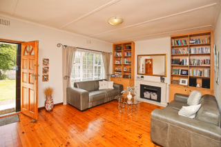 5 Bedroom House For Sale in Mangweni