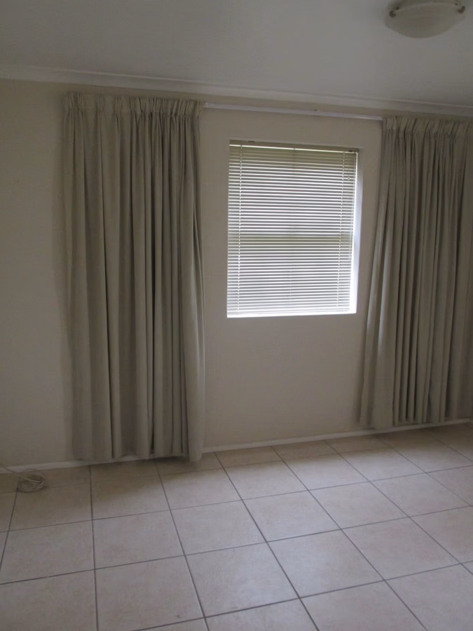 2 Bedroom Flat To Let in Camps Bay