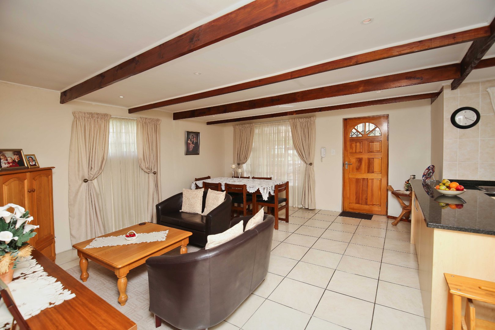 5 Bedroom House For Sale in Mangweni