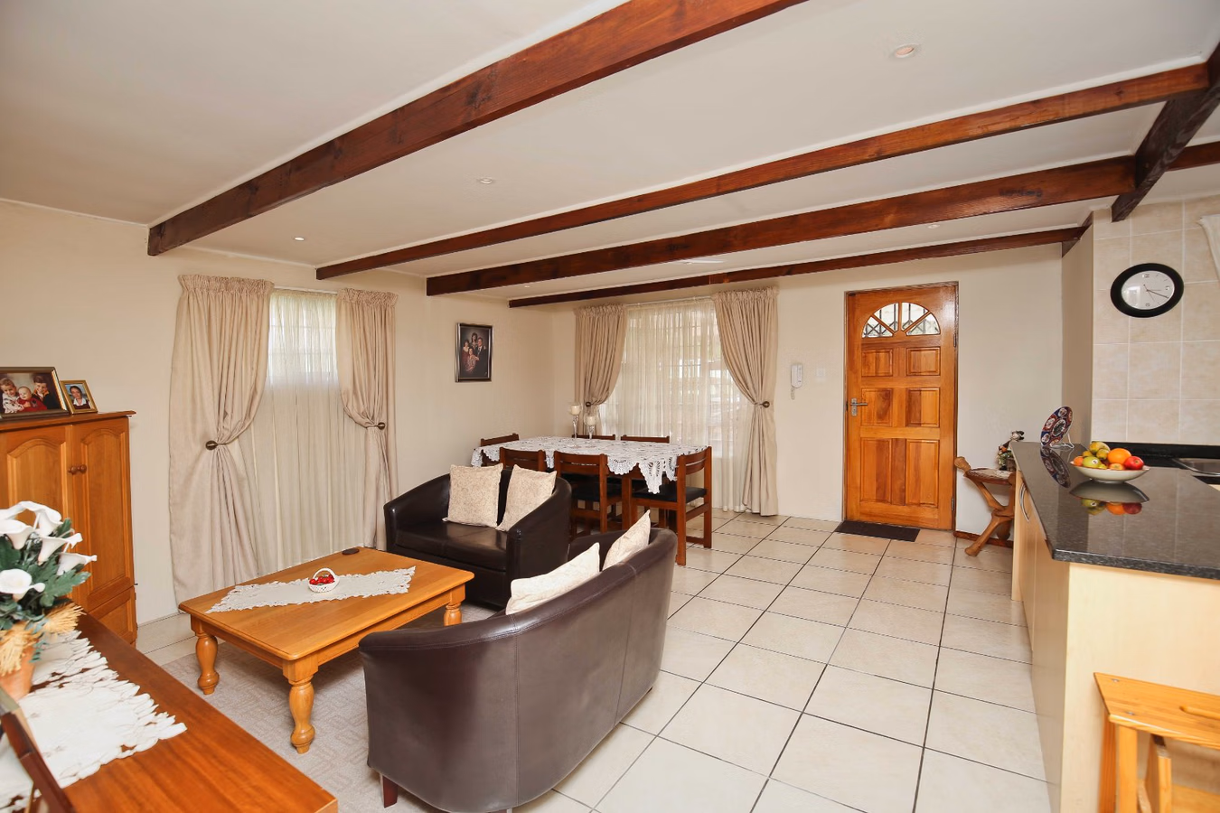 5 Bedroom House For Sale in Mangweni