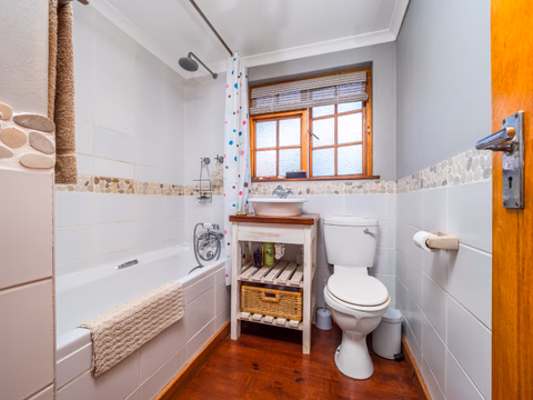 4 Bedroom House For Sale in Mangweni