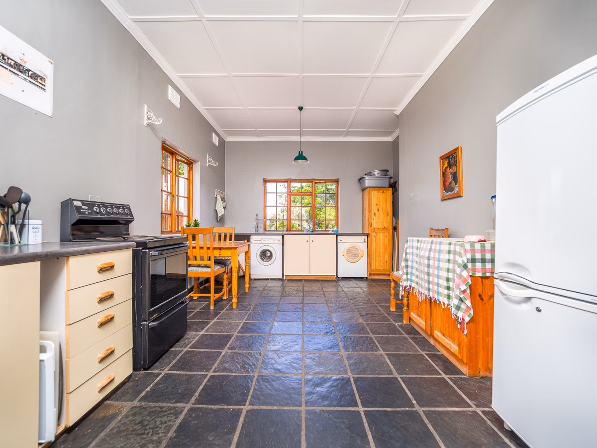 4 Bedroom House For Sale in Mangweni