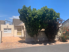 2 Bedroom House For Sale in Mangweni