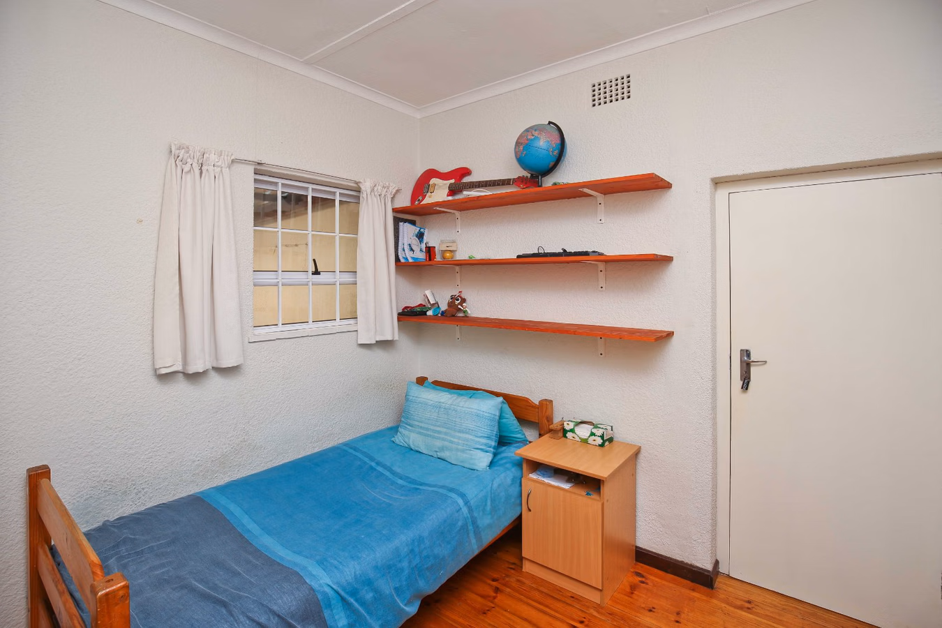 5 Bedroom House For Sale in Mangweni