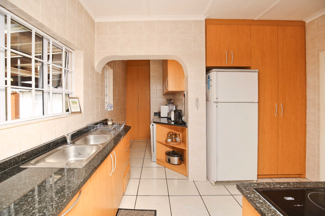 5 Bedroom House For Sale in Mangweni