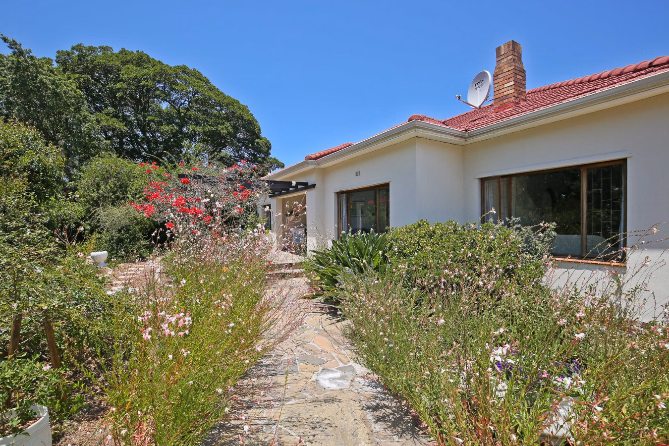 3 Bedroom House For Sale in Mangweni