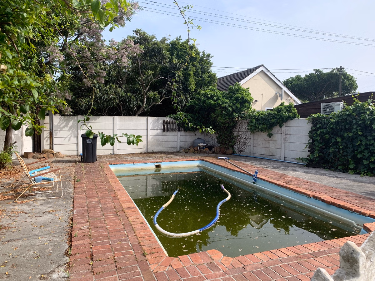 3 Bedroom House For Sale in Mangweni
