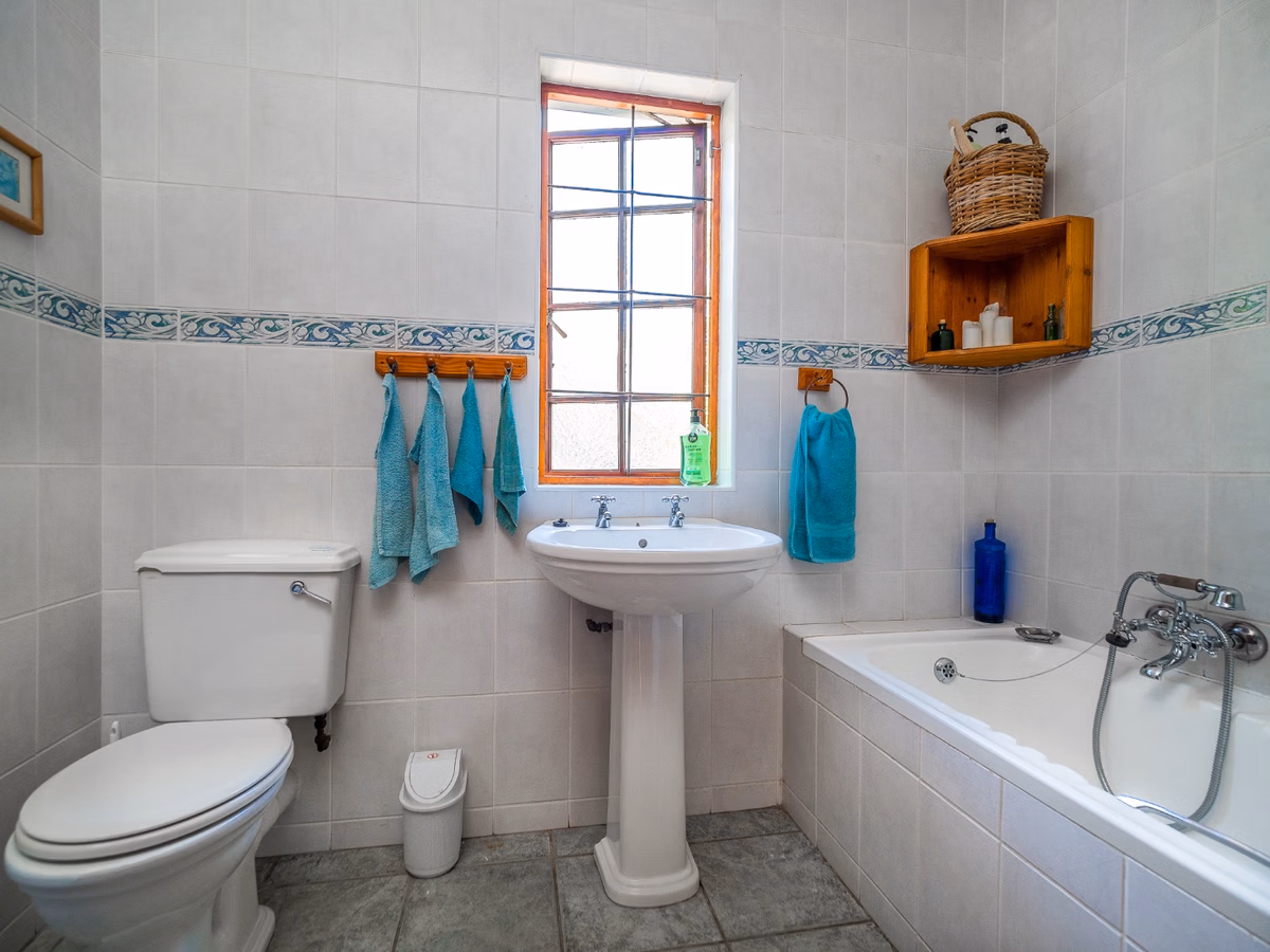 4 Bedroom House For Sale in Mangweni