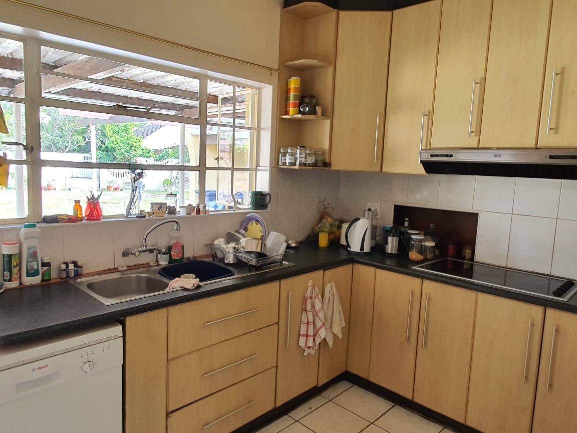 3 Bedroom House For Sale in Mangweni