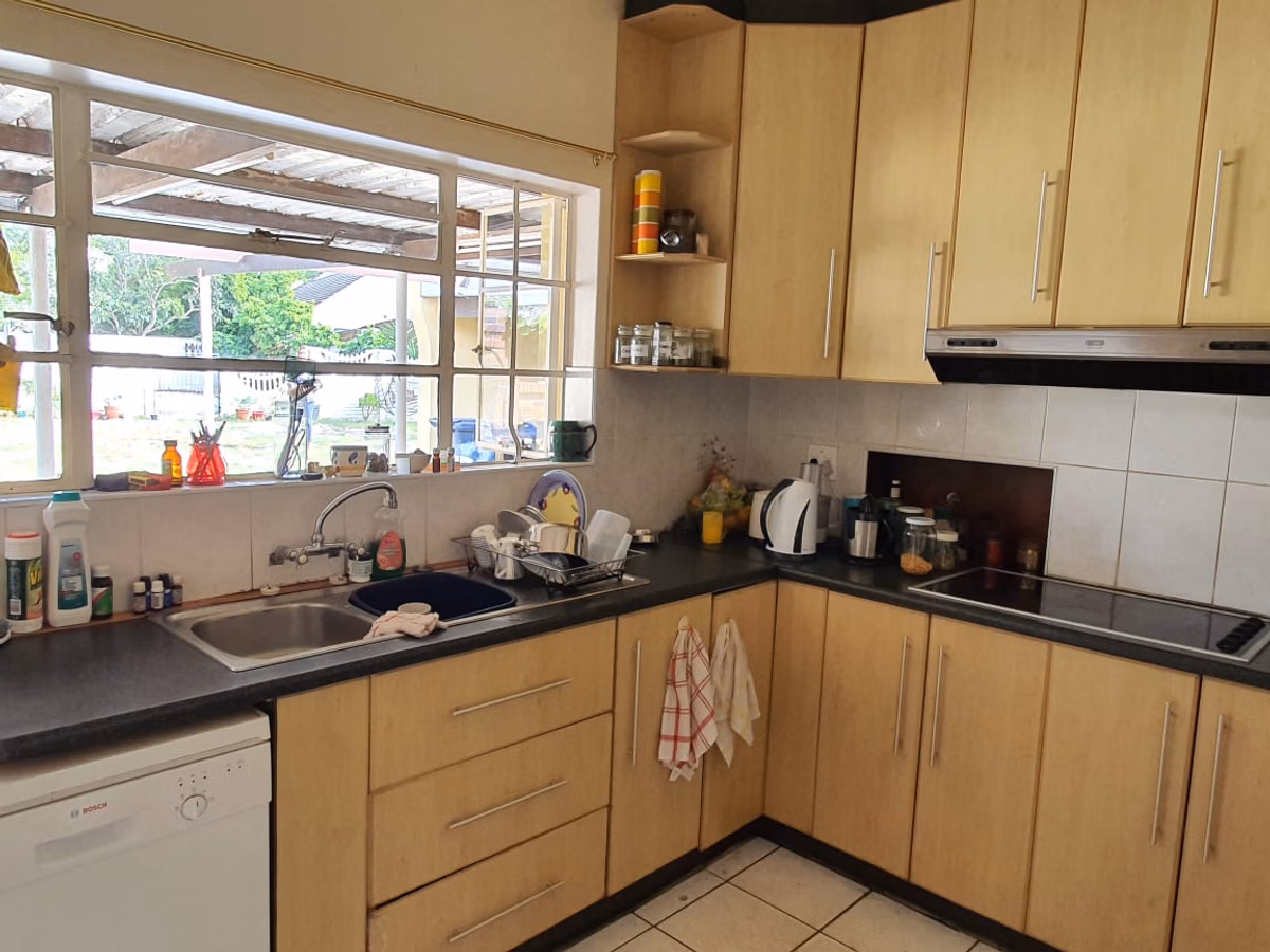 3 Bedroom House For Sale in Mangweni
