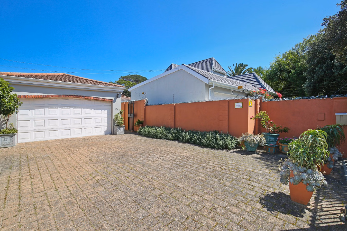 2 Bedroom House For Sale in Mangweni