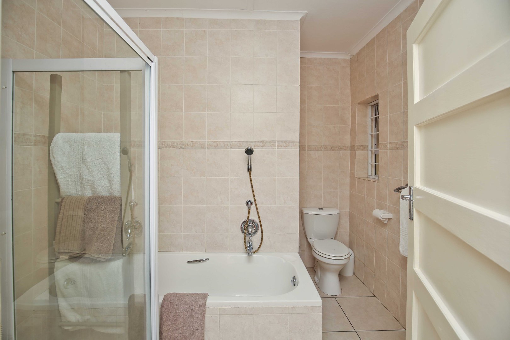 5 Bedroom House For Sale in Mangweni