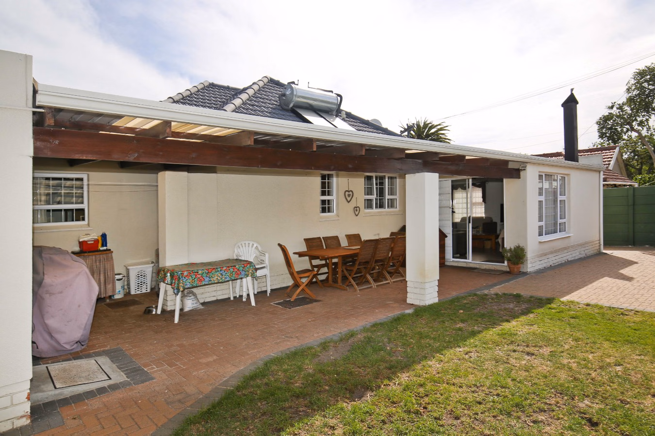 5 Bedroom House For Sale in Mangweni