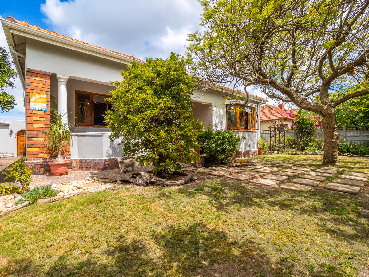 4 Bedroom House For Sale in Mangweni