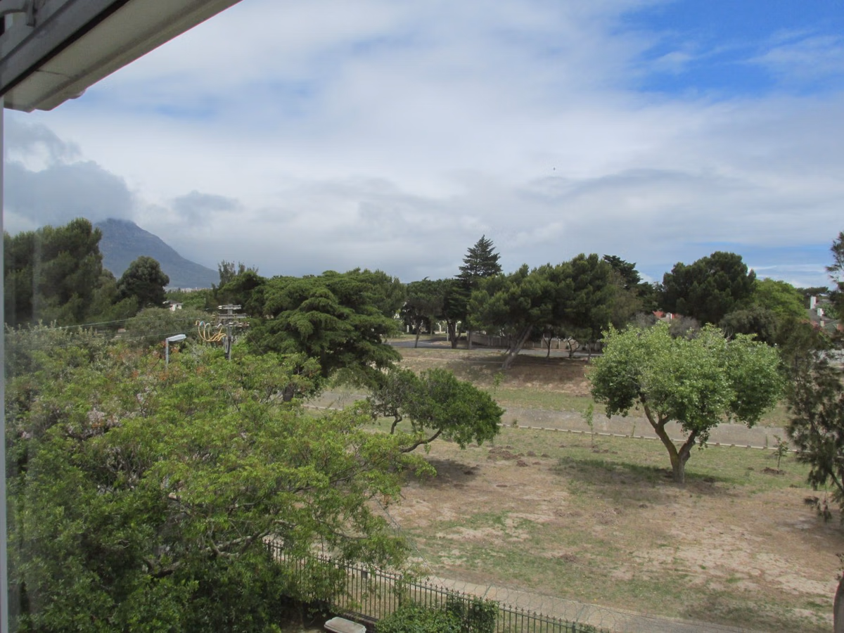 3 Bedroom Flat To Let in Mangweni