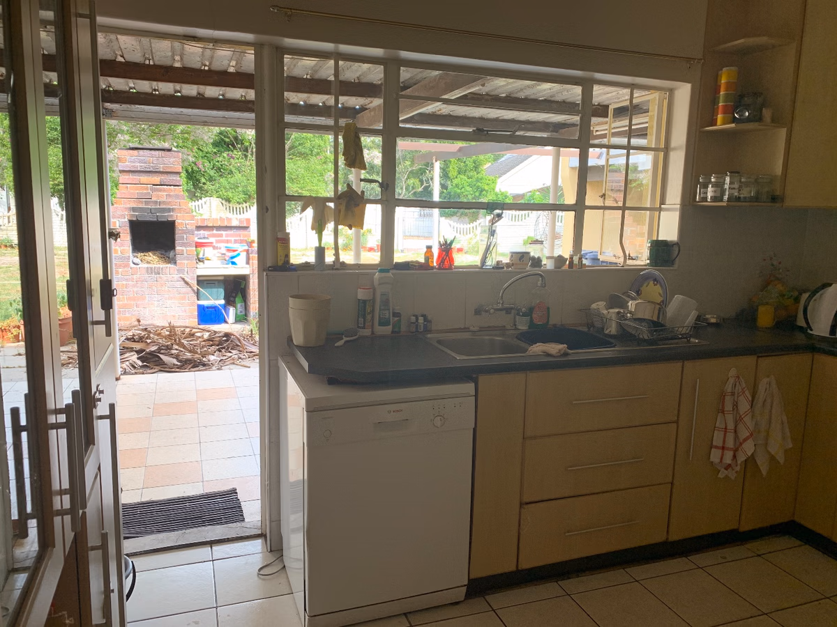 3 Bedroom House For Sale in Mangweni