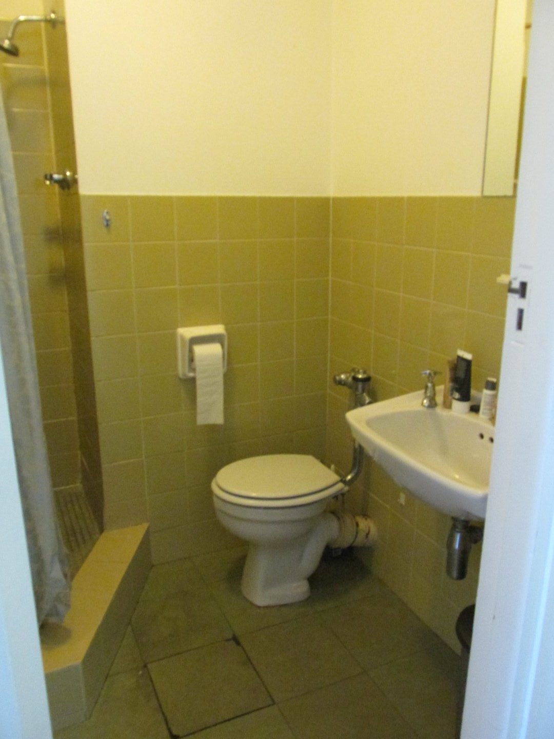 2 Bedroom Flat To Let in Mangweni
