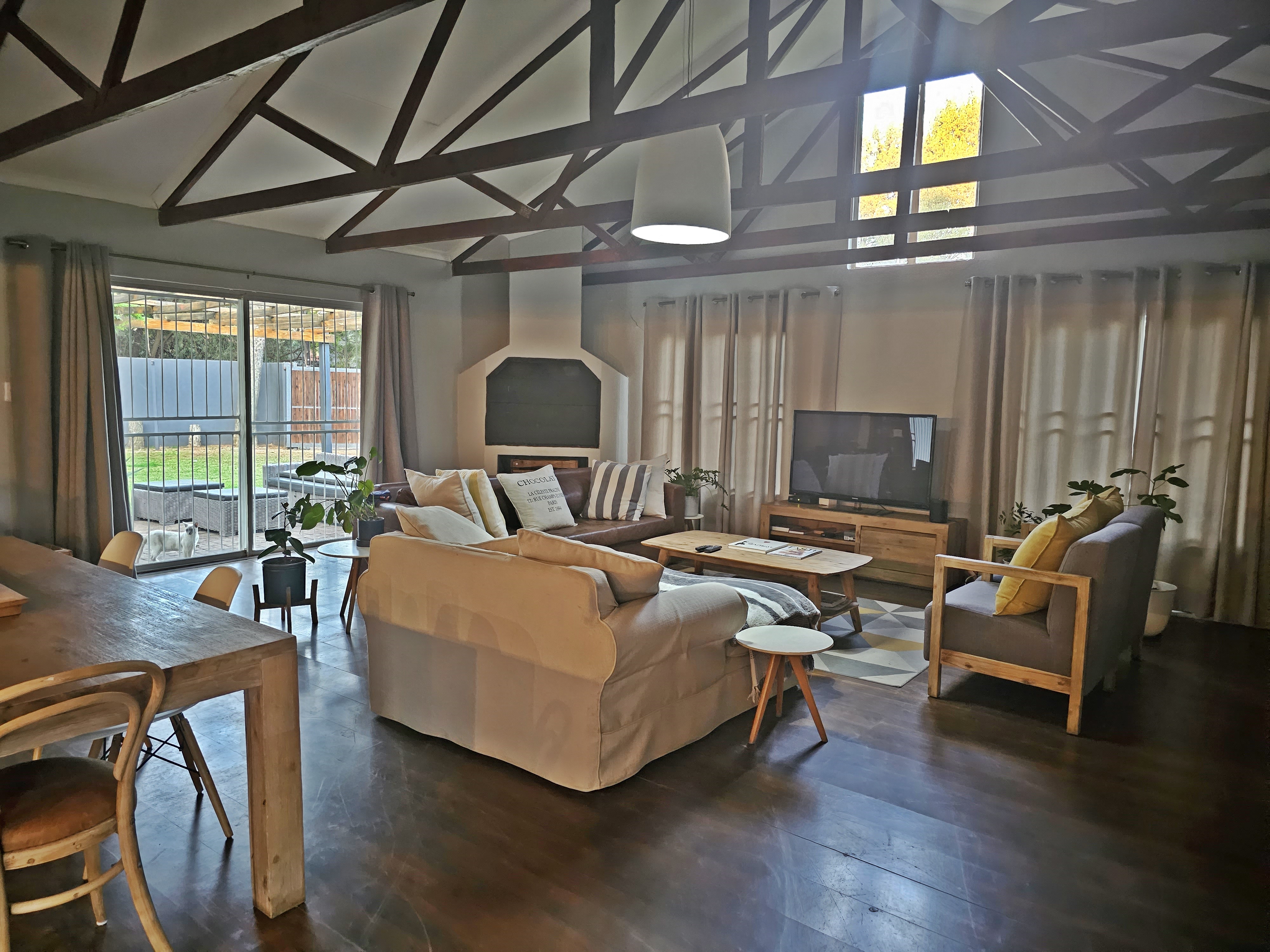 2 Bedroom Apartment For Sale in Ottery
