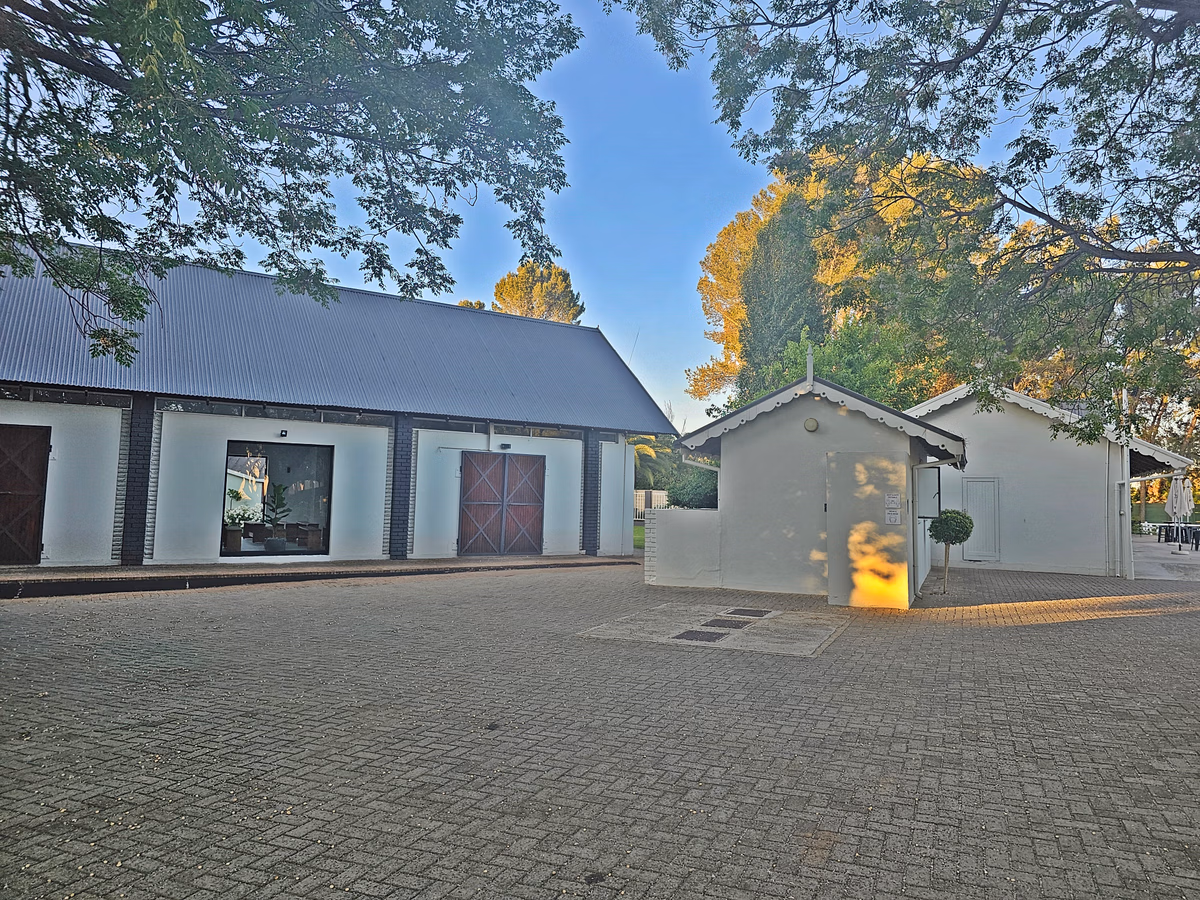 2 Bedroom Apartment For Sale in Ottery