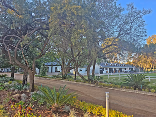 2 Bedroom Apartment For Sale in Ottery